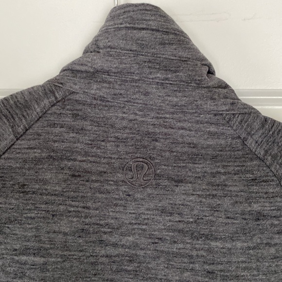 Lululemon Scuba Long Zip up - Picture 5 of 5